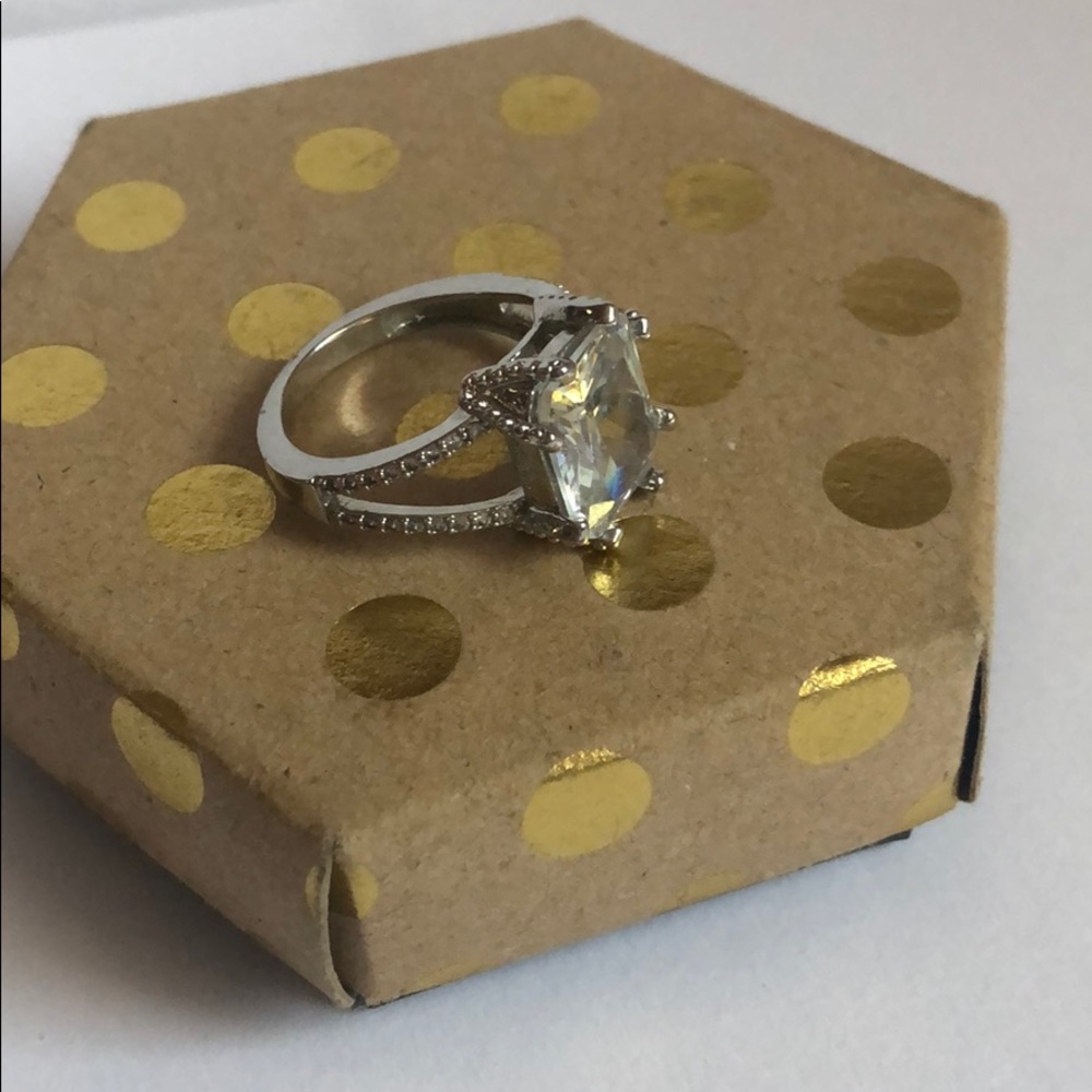 Ring - Picture 2 of 3